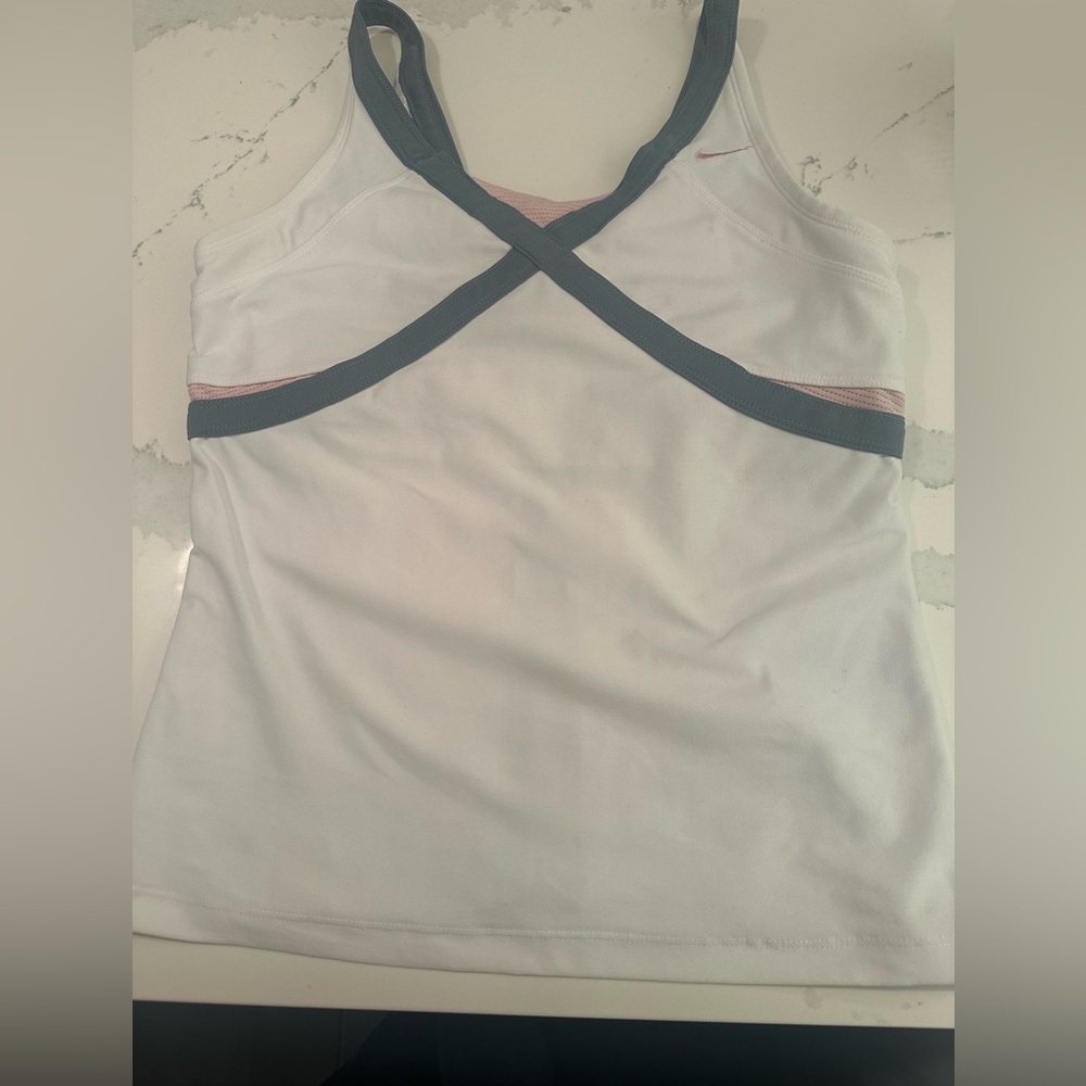 NIKE SPORT TOP SIZE MEDIUM